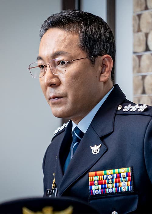 （チェ・ジノ）Choi Jin-ho as Han Gi-hwan